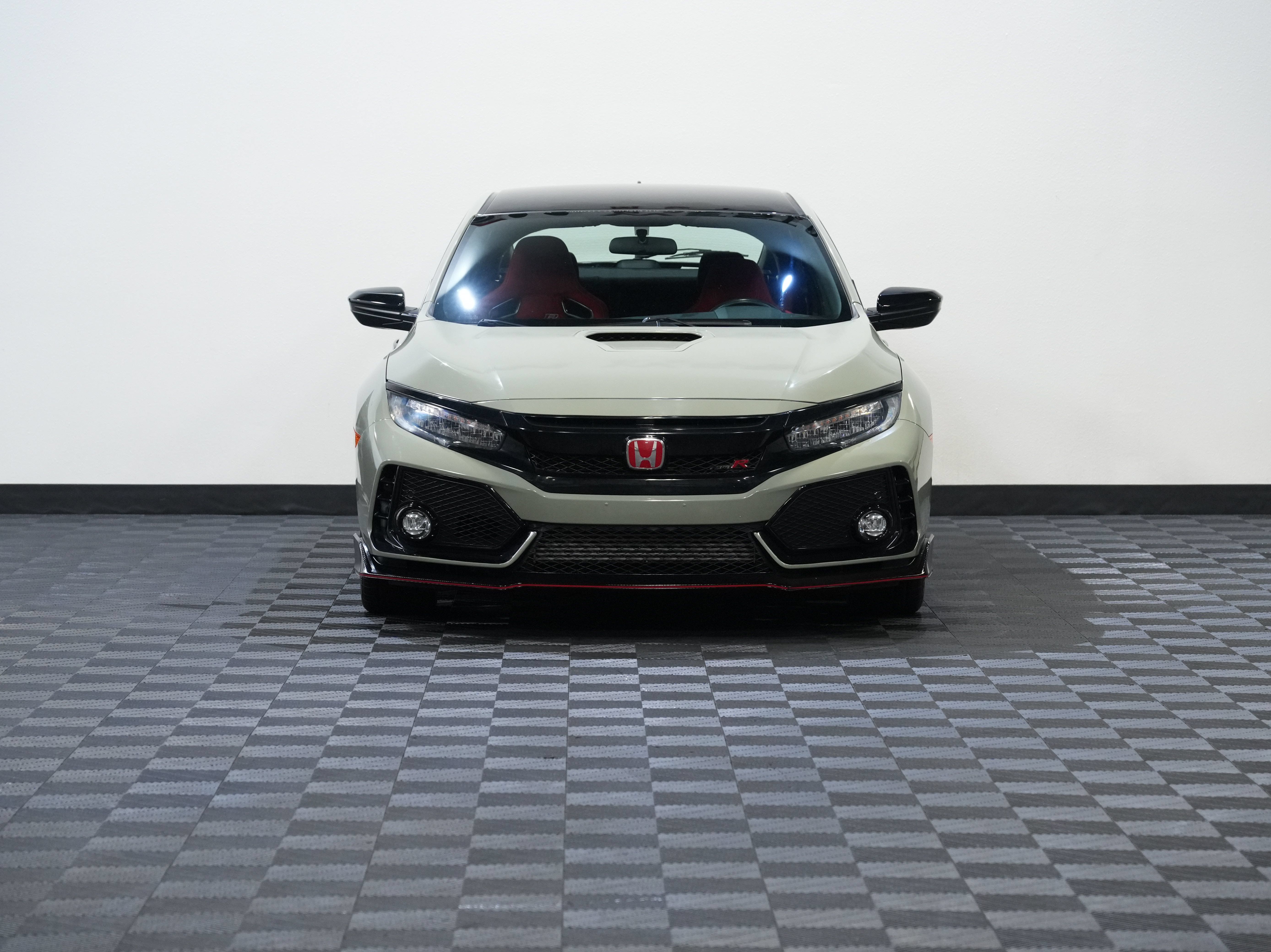 Used 2018 Honda Civic Type R image 4