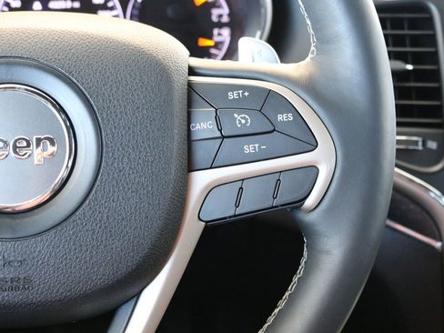 Used 2017 Jeep Grand Cherokee Limited w/ Luxury Group II image 47