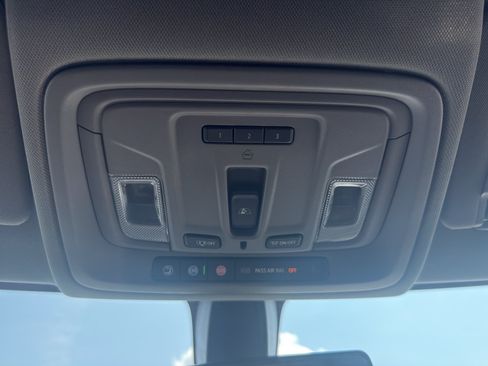 Certified 2019 Chevrolet Silverado 1500 RST AWD/4WD image 24