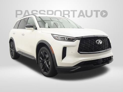 Used 2025 INFINITI QX60 Luxe w/ Black Edition image 3