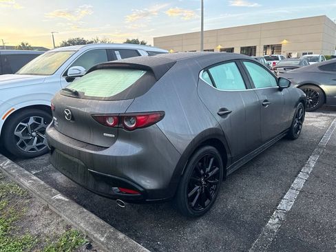 Used 2021 MAZDA MAZDA3 s FWD image 2