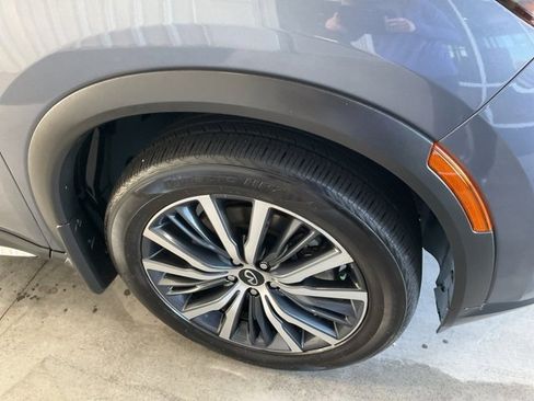 Used 2024 INFINITI QX60 Sensory w/ Vision Package image 29