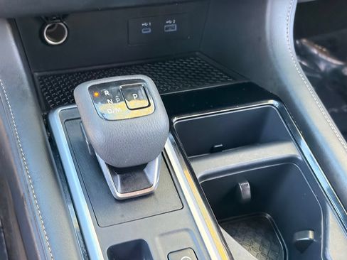 Certified 2024 Nissan Pathfinder SV FWD image 25