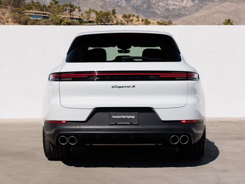 New 2025 Porsche Cayenne S AWD/4WD image 6