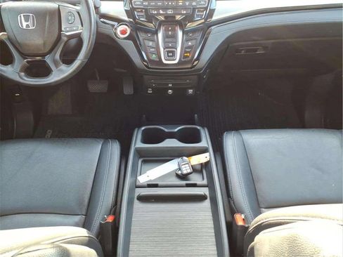 Used 2021 Honda Odyssey Touring image 11
