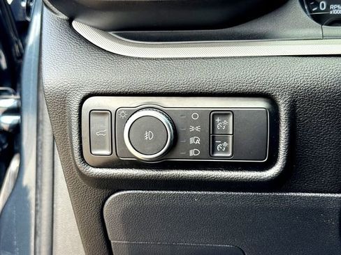 Used 2024 Ford Explorer XLT w/ Equipment Group 202A image 14