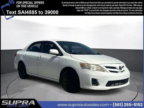 Used 2011 Toyota Corolla LE FWD image 1