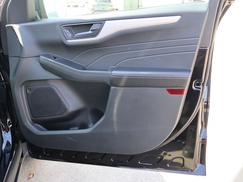 Used 2022 Ford Escape SE w/ Convenience Package image 9