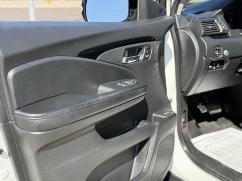 Used 2020 Honda Pilot Touring image 22