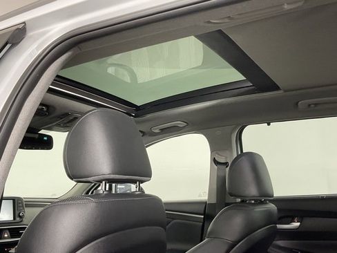 Used 2019 Hyundai Santa Fe Limited image 18