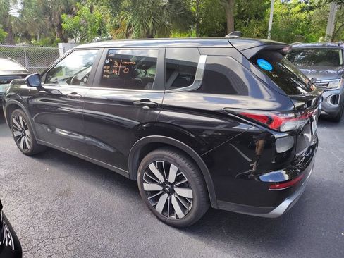 Used 2025 Mitsubishi Outlander SE AWD/4WD image 8