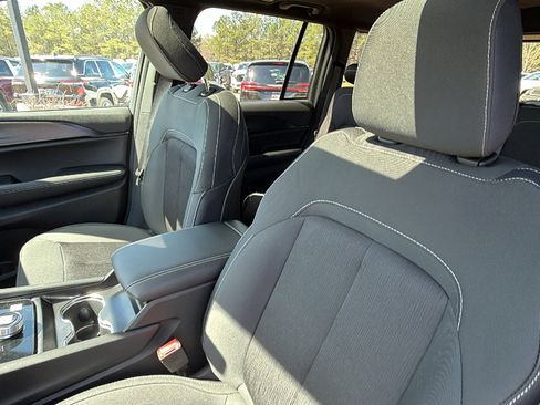 New 2026 Jeep Grand Cherokee Laredo X RWD image 17
