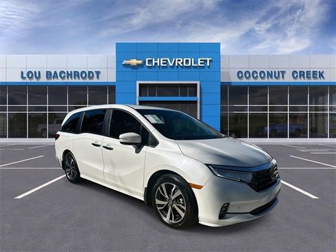 Used 2023 Honda Odyssey Touring image 2