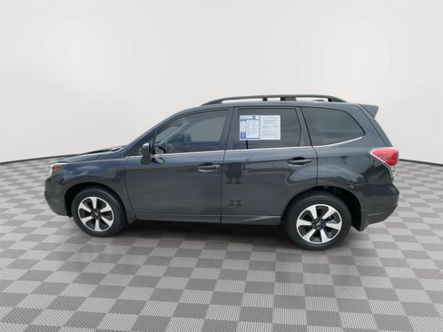 Used 2017 Subaru Forester 2.5i Limited AWD/4WD image 12