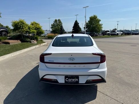 Used 2023 Hyundai Sonata SE FWD image 5