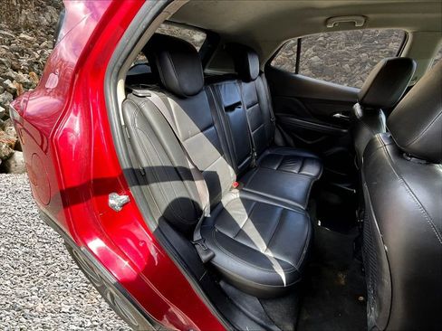 Used 2018 Buick Encore Essence image 22