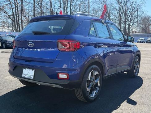 Used 2021 Hyundai Venue SEL image 6