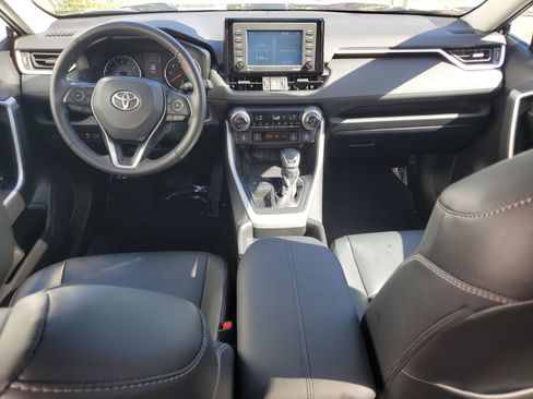 Used 2021 Toyota RAV4 XLE Premium FWD image 17