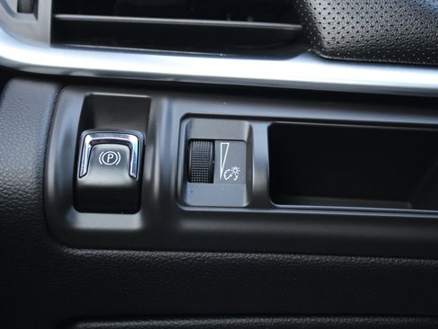 Used 2014 Cadillac XTS Luxury image 27