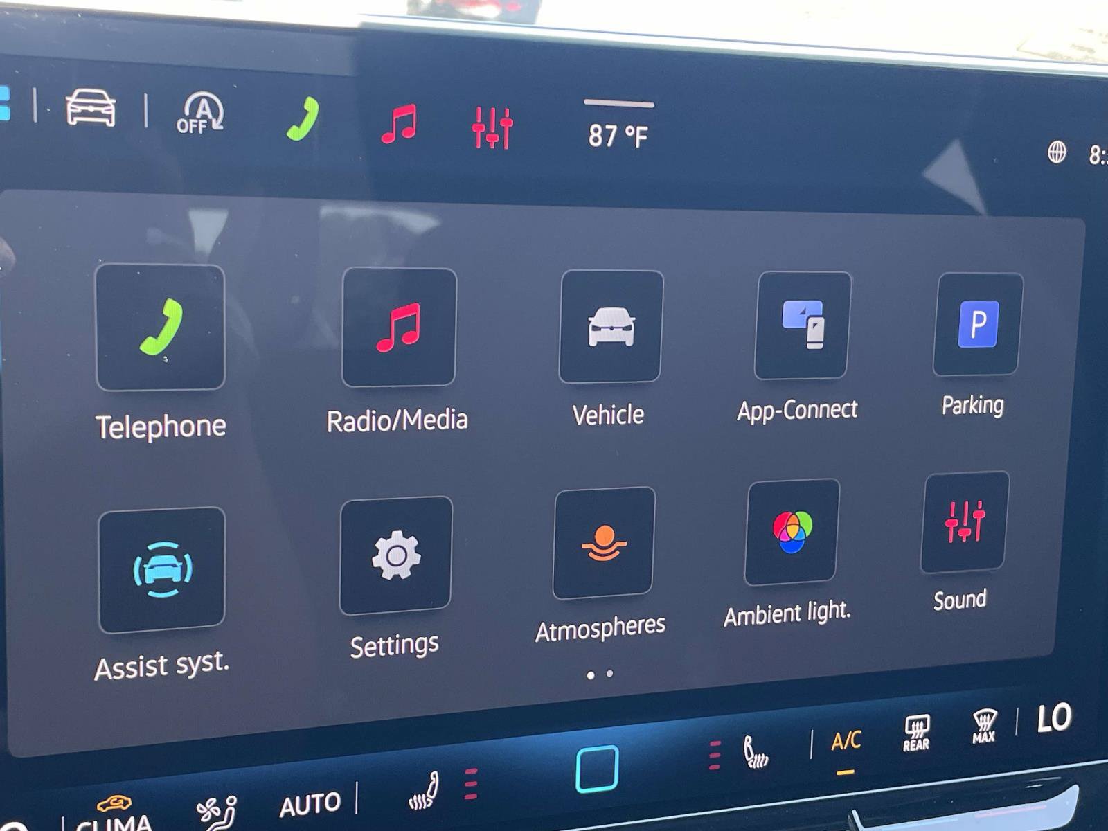 New 2026 Volkswagen Tiguan SE R-Line FWD image 26