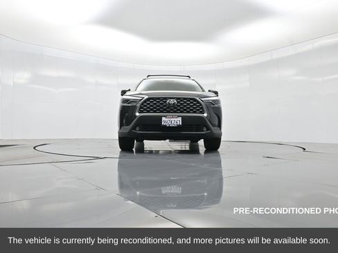 Used 2023 Toyota Corolla Cross XLE w/ Convenience Package image 45