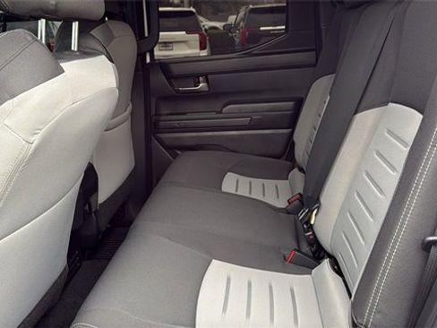 Used 2025 Toyota Tacoma TRD Sport image 12