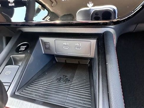 New 2025 Nissan Kicks SR image 21