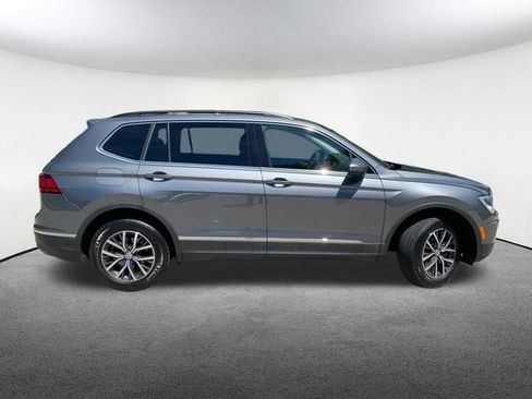 Used 2020 Volkswagen Tiguan SE w/ Panoramic Sunroof Package AWD/4WD image 15