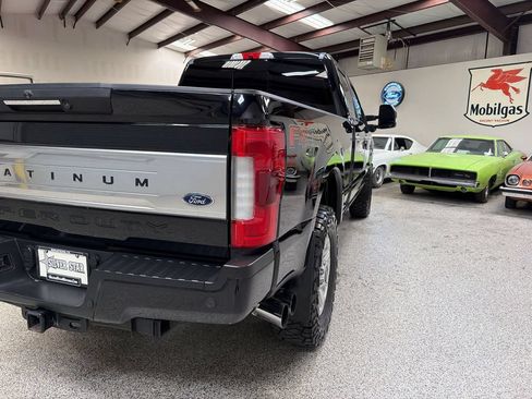Used 2019 Ford F250 Platinum w/ Platinum Ultimate Package AWD/4WD image 16