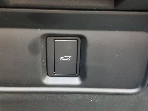 New 2025 Land Rover Discovery Sport S image 33