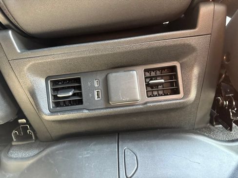 Used 2023 Chevrolet Silverado 1500 LT w/ Leather Package AWD/4WD image 24