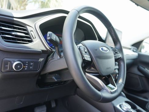 Used 2022 Ford Escape SEL w/ Technology Package image 12