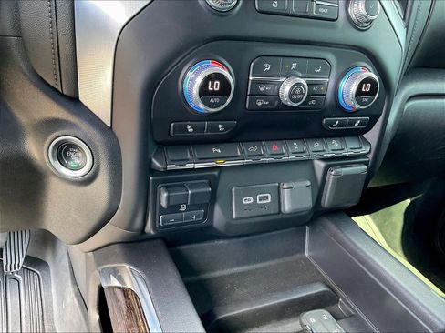 Used 2022 GMC Sierra 1500 Elevation AWD/4WD image 17