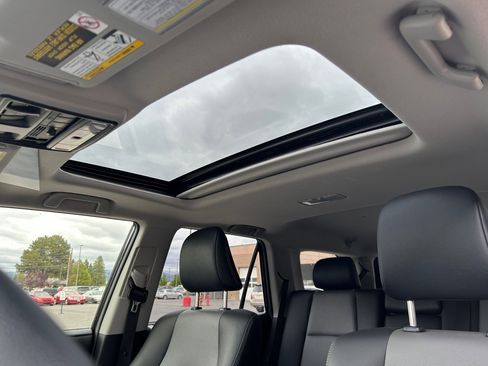 Certified 2023 Toyota 4Runner SR5 Premium w/ Moonroof Package AWD/4WD image 32