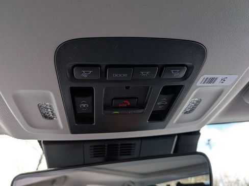 New 2026 Toyota Camry XLE AWD/4WD image 15
