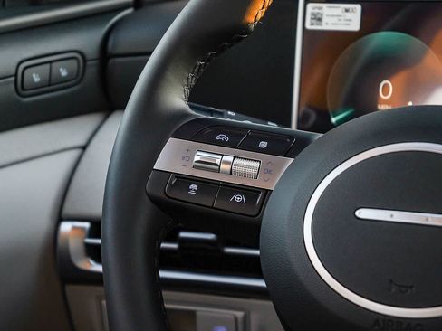 New 2026 Hyundai Tucson Limited image 18