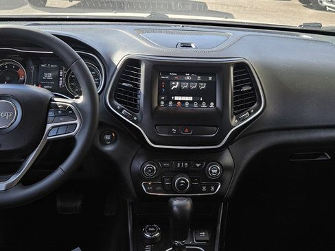 Used 2020 Jeep Cherokee Latitude Plus w/ Trailer Tow Group image 7