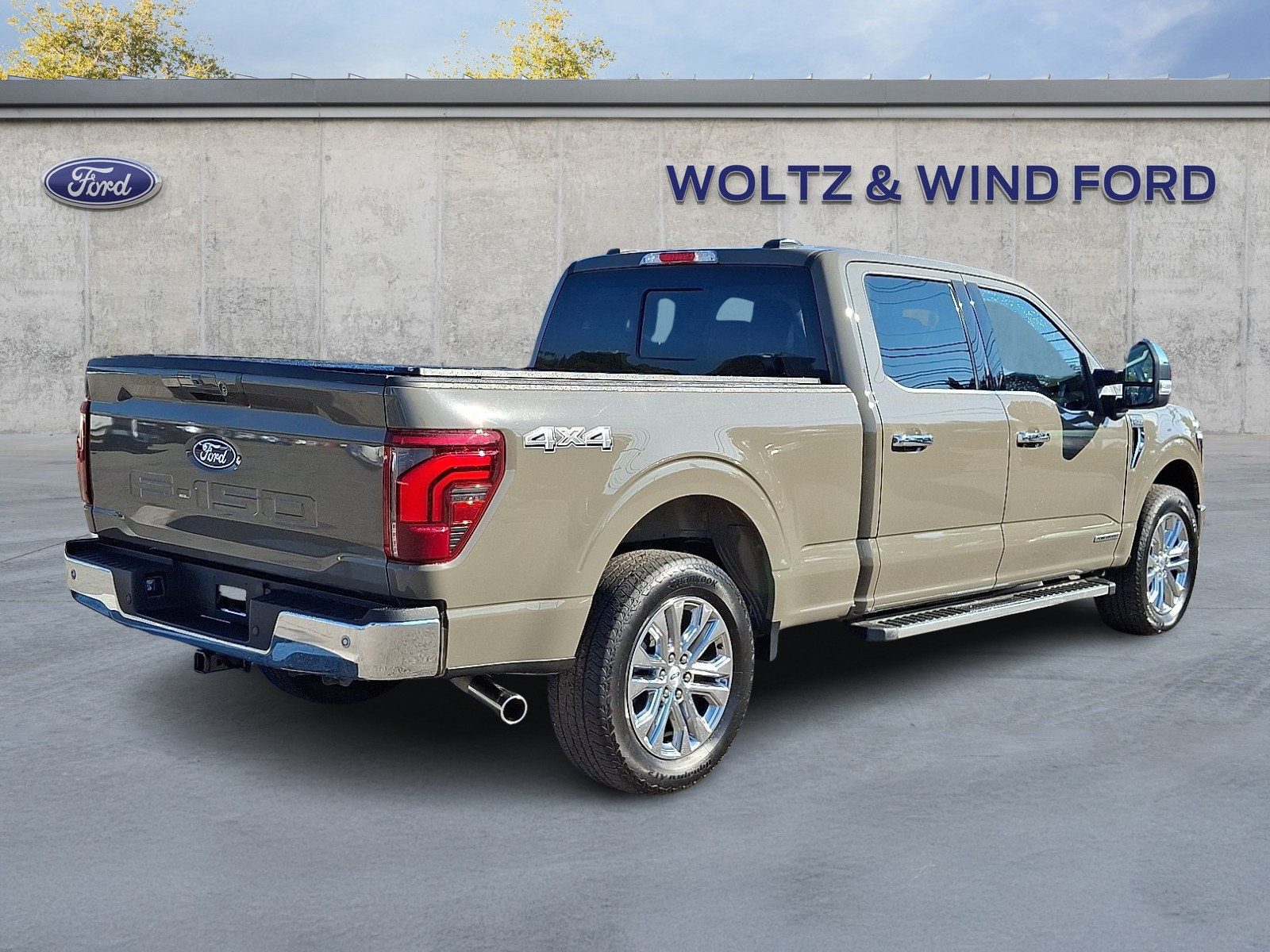 Used 2025 Ford F150 Lariat w/ Equipment Group 501A Mid AWD/4WD image 6