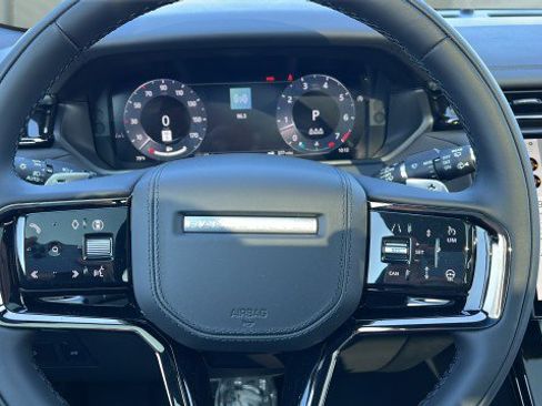 New 2026 Land Rover Range Rover Velar Dynamic SE image 32