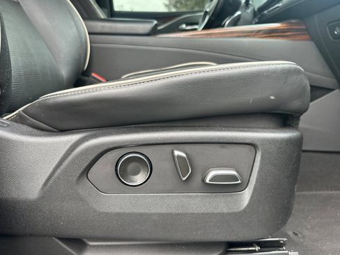 Used 2021 Cadillac Escalade Premium Luxury w/ Driver Assist Tech Package AWD/4WD image 23