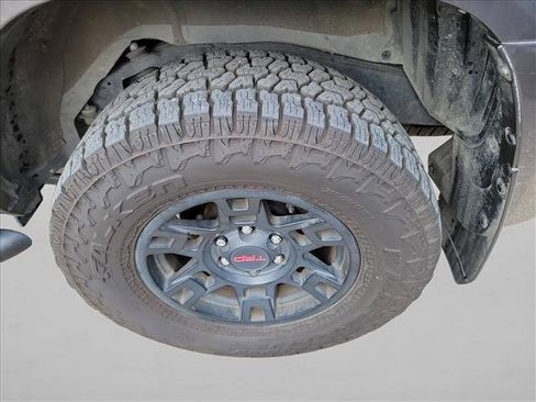 Used 2022 Toyota 4Runner SR5 Premium w/ Moonroof Package AWD/4WD image 11