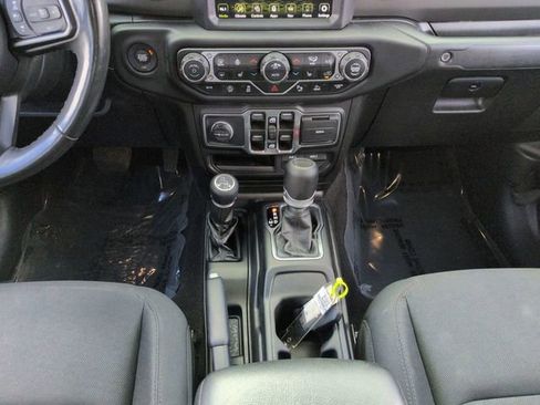 Used 2021 Jeep Gladiator Sport image 20