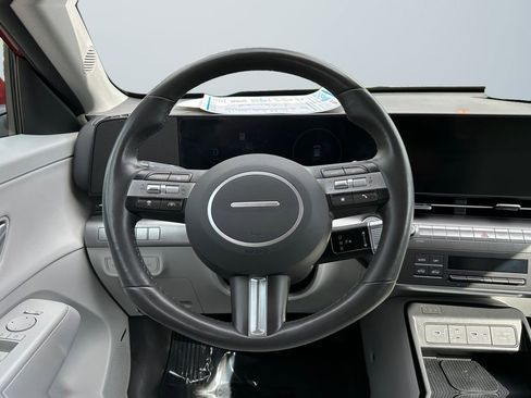 Used 2024 Hyundai Kona Limited FWD image 12