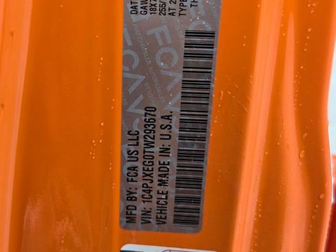 New 2026 Jeep Wrangler Unlimited Sahara w/ Whitecap Package AWD/4WD image 33