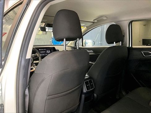 Used 2023 Kia Sportage LX image 20