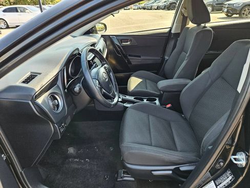 Used 2018 Toyota Corolla iM FWD image 13