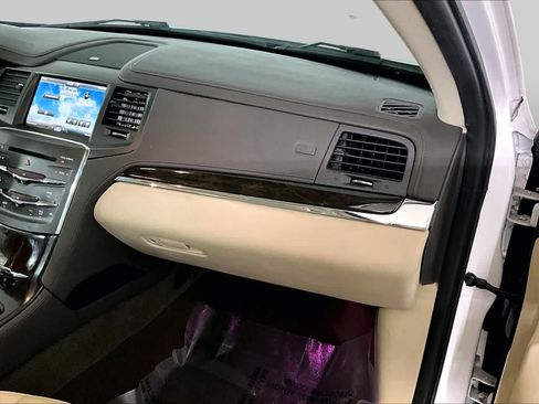 Used 2014 Lincoln MKS AWD w/ Equipment Group 101A image 19