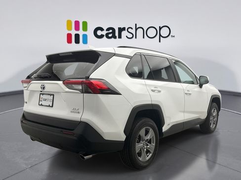 Used 2022 Toyota RAV4 XLE w/ XLE Grade Weather Package AWD/4WD image 5