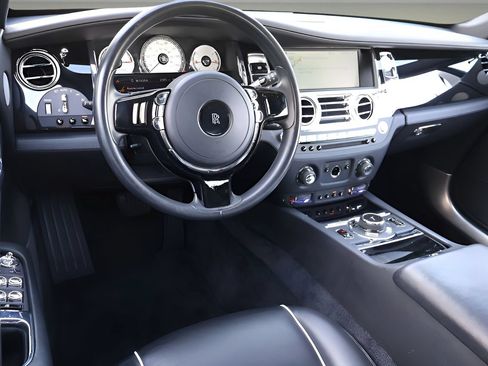 Certified 2017 Rolls-Royce Wraith RWD image 17