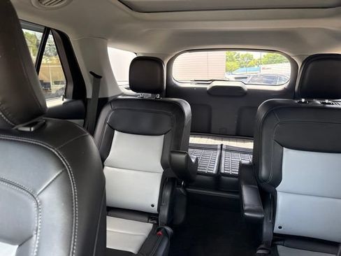 Used 2023 Ford Explorer XLT w/ Equipment Group 202A AWD/4WD image 29